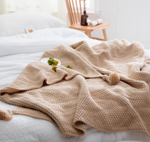 ﻿Nordic fringed knit ball wool shawl sofa leisure blanket